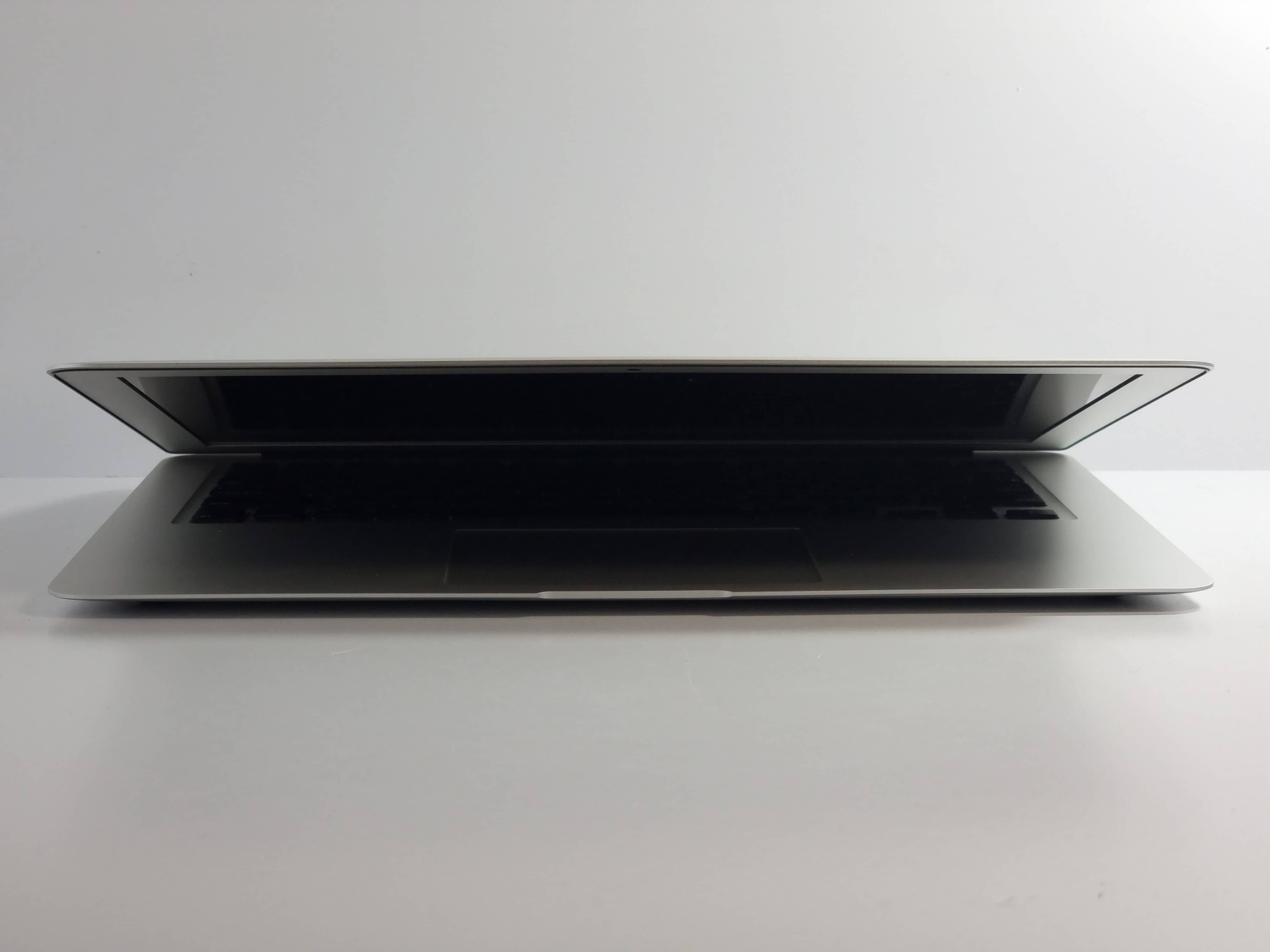 MacBook Air 13", 2017, MQD32, Core i5 1,8 GГц/8Гб/128Гб SSD, 397 циклов / без коробки, Серебристый - Б/У
